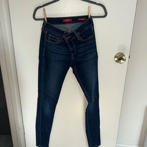 GUESS Women's Deep Indigo Skinny Jeans
